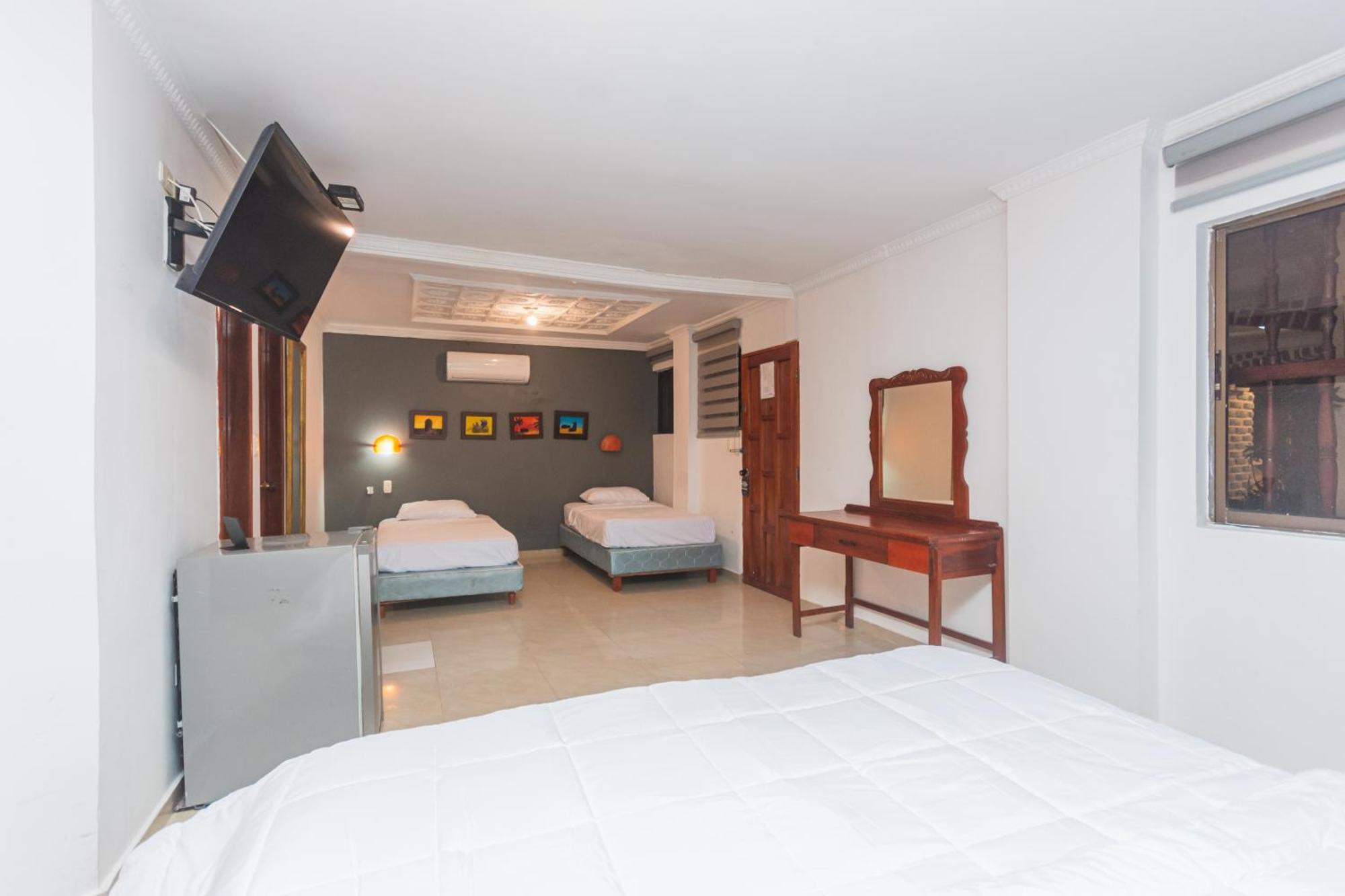 Hotel Baluarte Coast Картахена Экстерьер фото